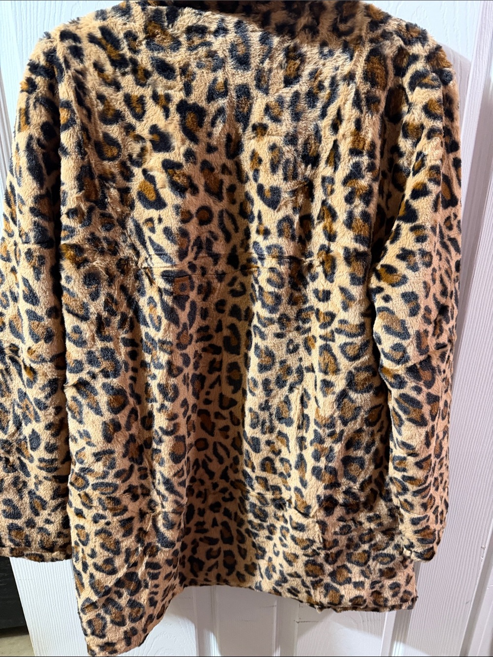 Leopard Print Faux Fur Coat - Women's Tan/Black Jacket - Picture 5 of 5